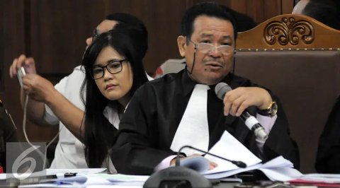 Meski mengaku tidak mudah, keputusan mengajukan Peninjauan kembali atas kasus ini tetap harus dilakukan terlebih Jessica sudah mendapatkan program bebas bersayarat dari Kementerian Hukum dan