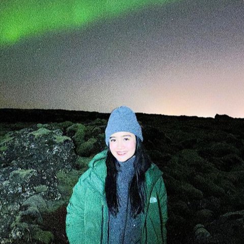 Potret Febby Rastanty Lihat Aurora Super Cantik di Iceland, Ada Drama Koper Hilang Sampai Ribet Beli Baju Baru