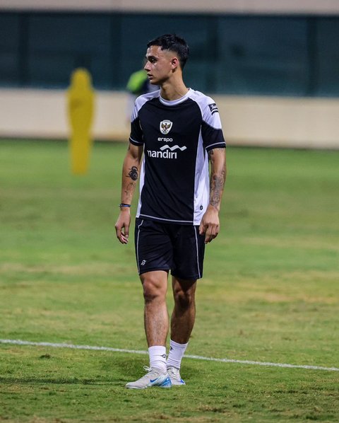 Momen Eliano Reijnders Latihan di Bahrain
