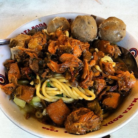 Informasi Gizi Semangkuk Mie Ayam