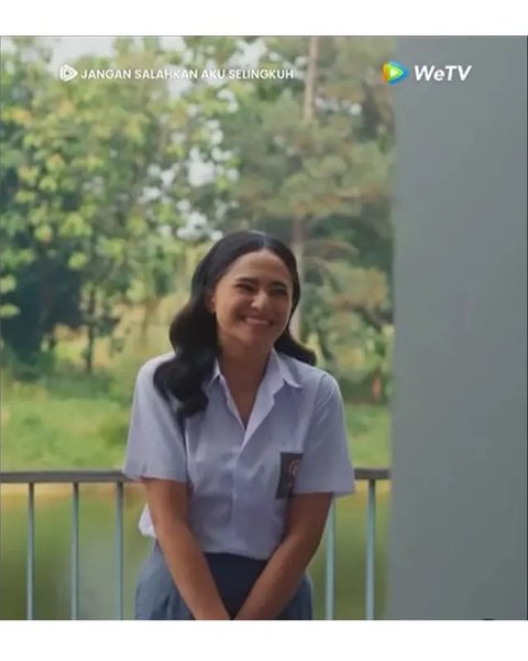 Potret Marshanda dan Stefan William pakai seragam SMA di series terbaru. (sumber: Instagram/stefannwilliam/wetvindonesia)