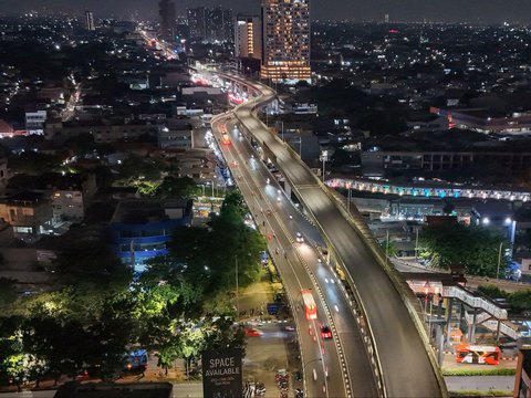 FOTO: Penampakan 'Jalur Langit' Bebas Macet untuk TransJakarta Koridor 13