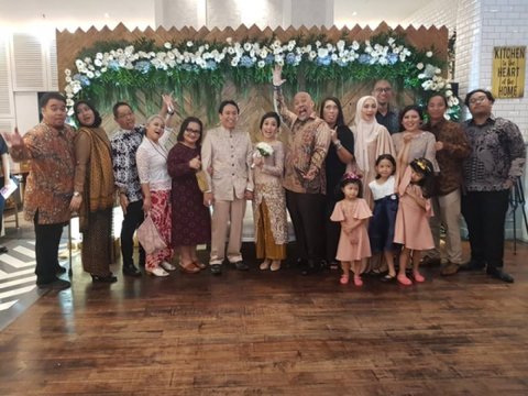 Penuh Kehangatan, Intip Potret Kebersamaan Indro Warkop bersama Dhamar Anak Kedua Mendiang Dono yang Curi Perhatian