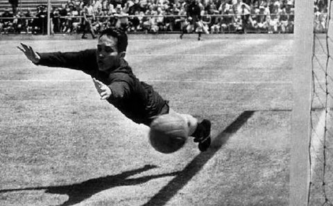 Duel Klasik Indonesia Vs China di Kualifikasi Piala Dunia 1958 (Bola.com/Adreanus Titus)