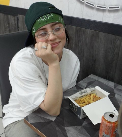 Billie Eilish Ogah Bahas Kehidupan Asmaranya Lagi, Ini Alasannya!
