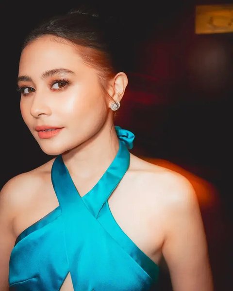 Prilly Latuconsina tampil anggun dengan tubuh yang makin ramping (@prillylatuconsina96)