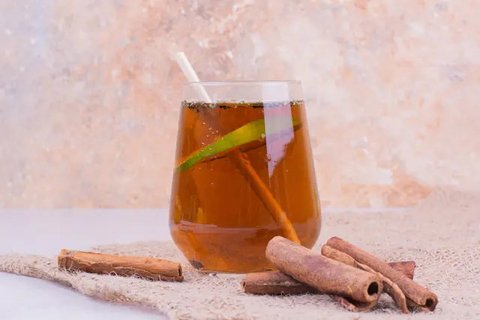 Ilustrasi jamu lezat dan sehat penurun kolesterol serta asam urat/copyright freepik.com/azerbaijan-stockers