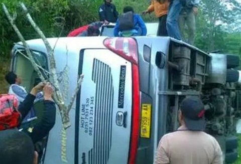 Kecelakaan bus di Tanjakan Emen 2018 lalu