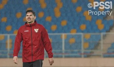 FOTO: Semangat Timnas Indonesia Latihan di Bawah Guyuran Hujan Jelang Duel Lawan China di Kualifikasi Piala Dunia 2026