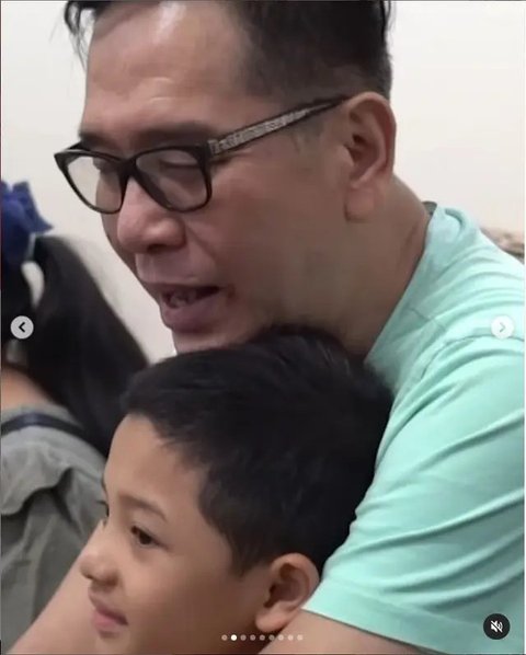 Ashanty dan Anang Hermansyah bagikan kenangan kebersamaan bareng Benny Laos, Cagub Maluku Utara yang meninggal usai speedboat meledak. (sumber: Instagram/ashanty_ash)