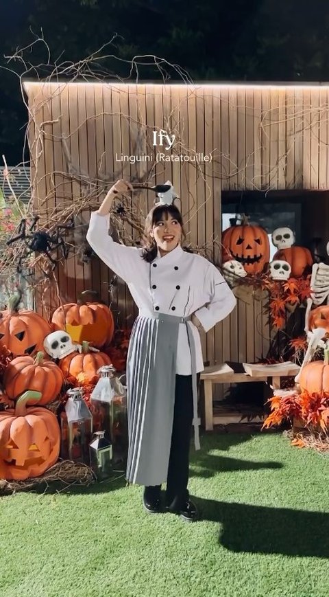 Rayakan Halloween, 7 Potret Agatha Pricilla Jadi Mbak-Mbak Mini Market - Sivia Azizah Jadi Daging Halal
