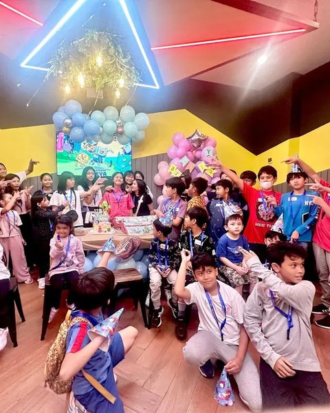 Atreya Putri Iko Uwais dan  Audy Item Ultah ke-11 (Sumber: Instagram/audyitem)
