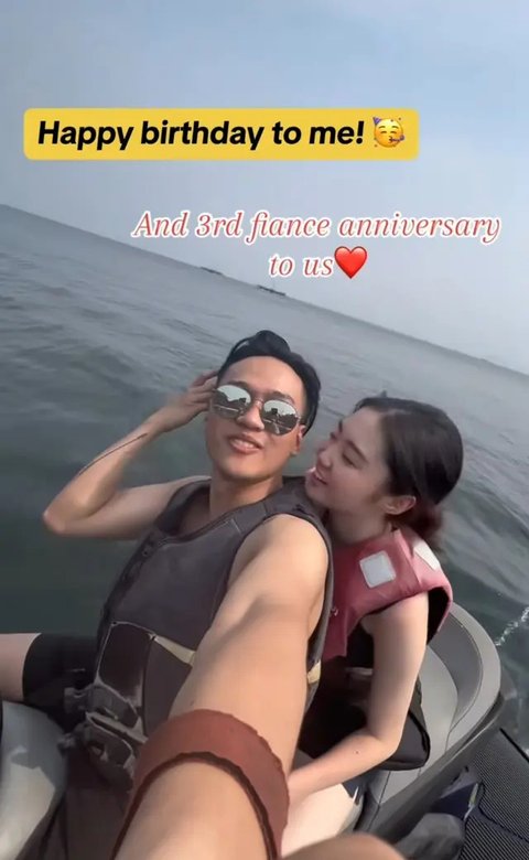 Vanessa Khong Rayakan Anniv Tunangan ke-3 (Sumber: Instagram/vanessakhongg)