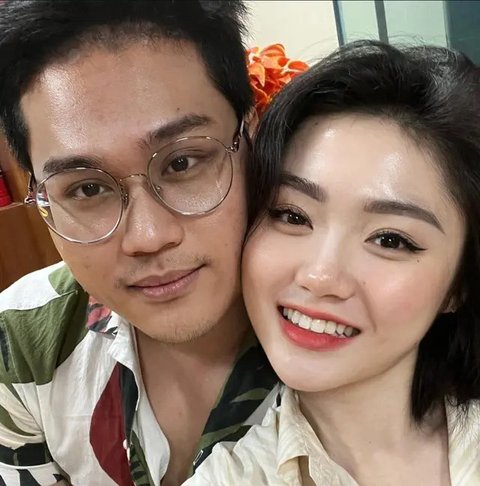 Vanessa Khong Rayakan Anniv Tunangan ke-3 (Sumber: Instagram/vanessakhongg)