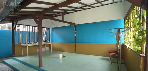 8 Potret Rumah Haji Bolot di Parung, Berkonsep ala Betawi - Punya Halaman Luas Seperti Aula