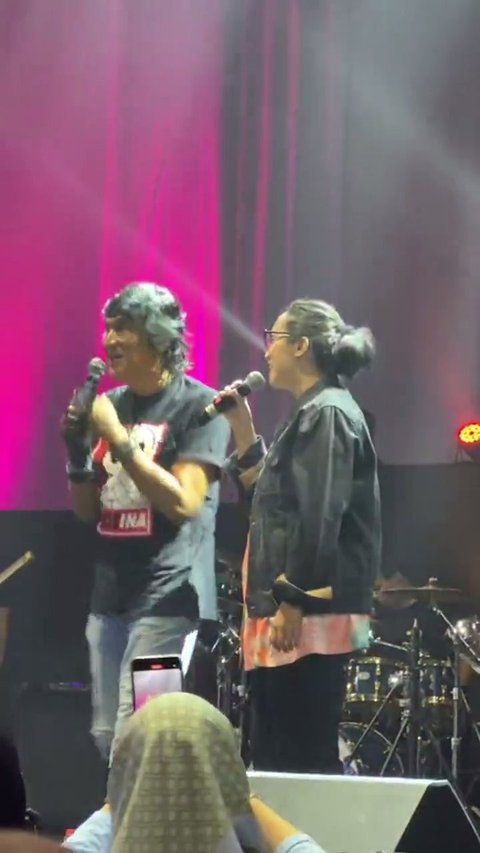 7 Potret Ikang Fawzi Manggung Setelah Kepergian Marissa Haque, Chiki Fawzi: Ayah Berusaha Professional