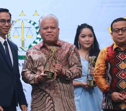 Ungkap Mega Korupsi, Kejaksaan RI Raih Penghargaan Kementerian dan Lembaga Award 2024 Kategori Kolaborasi Strategis