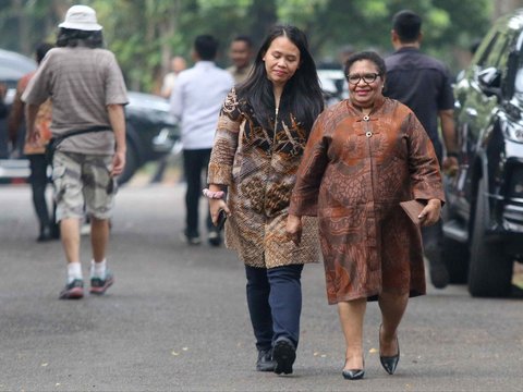 FOTO: Gaya Srikandi Cantik Calon Menteri Prabowo, Ada Eks Direktur Bank Dunia hingga Tokoh Papua