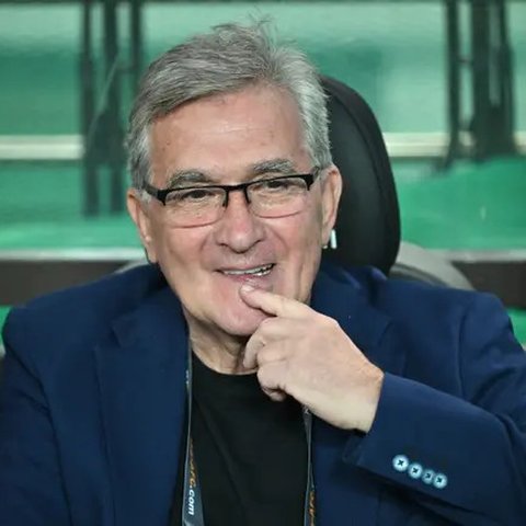 Pelatih Timnas China, Branko Ivankovic (AFP/Jung Yeon-je)