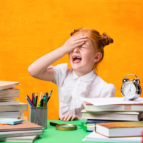 Penyebab Tekanan Akademis Anak