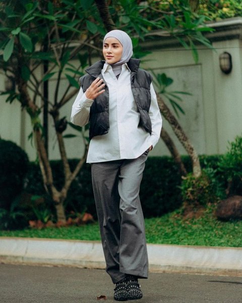 Olla menyatakan bahwa dia bertekad untuk menemukan sosok di balik buzzer yang melakukan serangan tersebut. Dia meyakini ada pihak-pihak yang sengaja membayar buzzer untuk mencemarkan nama baiknya.<br />&nbsp;<br />"Saya datang ke sini untuk mencari tahu sampai ketemu siapa yang melakukan itu," ungkapnya.