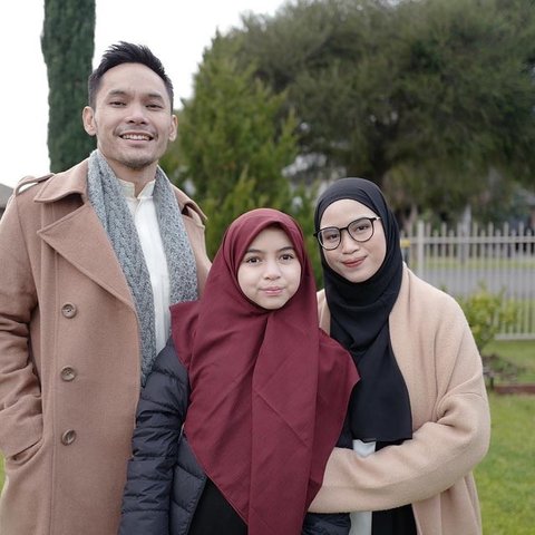 Sienna kini telah berusia 11 tahun. Saat Marshanda & Ben berpisah, Sienna baru berusia satu tahun. Setelah Ben menikah dengan Ines, Sienna mendapatkan kasih sayang dari dua ibu.
