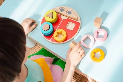Meningkatkan kecerdasan anak di usia balita. (Foto: Freepik/kristina_igumnova)