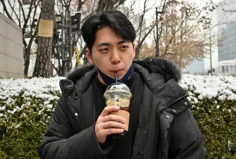 Minum kopi sebanyak dua hingga tiga cangkir sehari terbukti aman untuk kesehatan bahkan dapat mencegah dari penyakit jantung (Foto: Aditya Eka Prawira/Liputan6.com)
