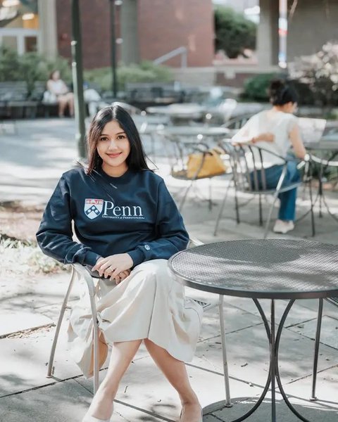 Potret terbaru Erina Gudono dengan bare face jelang melahirkan (@eriangudono @kaesangp)