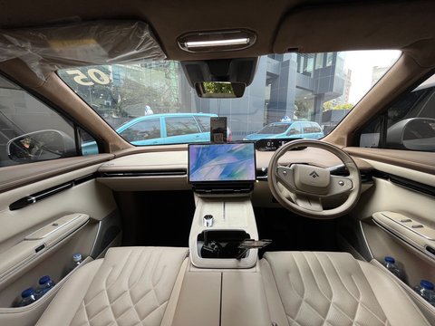 Ruang dalam Hyptec HT.