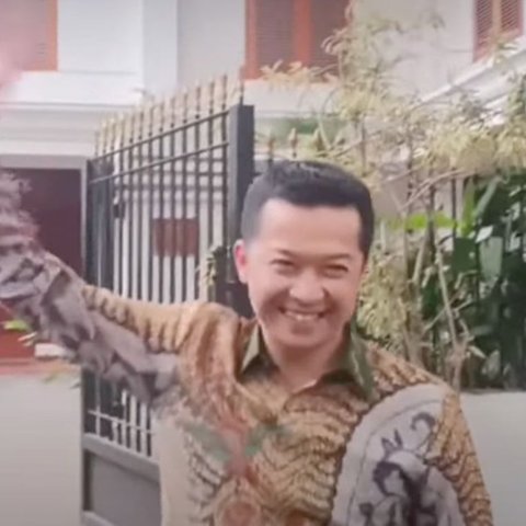 Istana Prabowo Bertabur Bintang