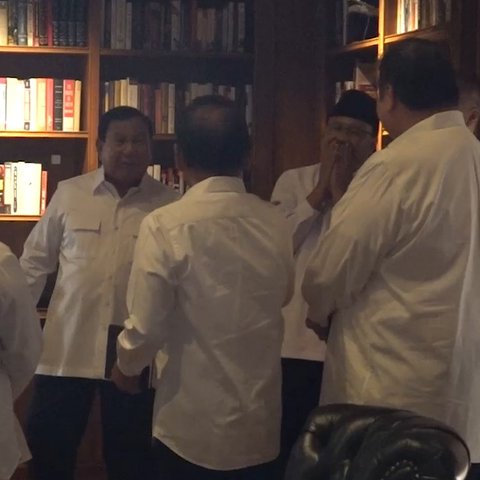 Mengintip Hangatnya Suasana Pembekalan di Rumah Prabowo, Para Calon Menteri Berbaju Putih