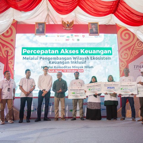 PNM Kembangkan Potensi Petani Aceh Lewat Klasterisasi Komoditas Minyak Nilam