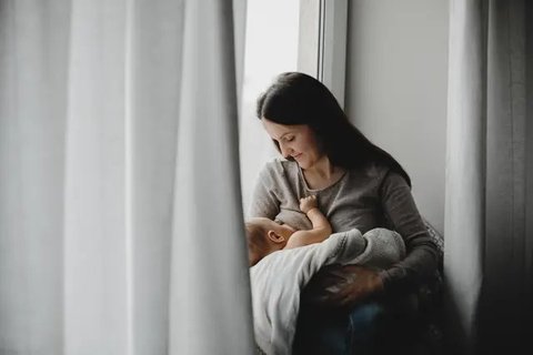 Ilustrasi bayi membutuhkan ASI sebagai nutrisi terbaik tubuhnya | copyright pixabay.com/blankita_ua