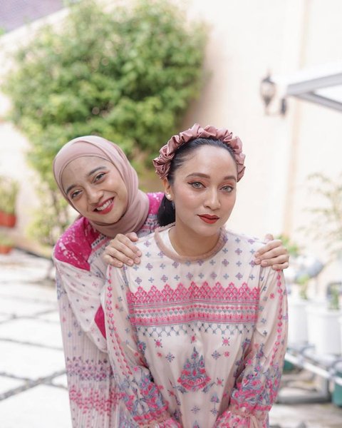 8 Foto Kebersamaan Chiki dan Bella, Putri Almarhumah Marissa Haque, Sama-sama Menawan dan Penuh Bakat