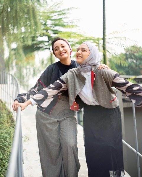 8 Foto Kebersamaan Chiki dan Bella, Putri Almarhumah Marissa Haque, Sama-sama Menawan dan Penuh Bakat