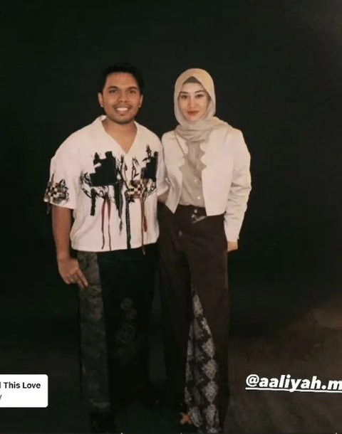 Aaliyah Massaid Kenakan Kerudung Tren Meleyot saat Berada di Aceh. [@aaliyah.massaid]