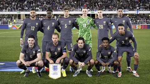 Pelatih timnas sepak bola pria Inggris yang baru saja ditunjuk, Thomas Tuchel dari Jerman, berbicara dalam sebuah konferensi pers di stadion Wembley, di London, pada 16 Oktober 2024. (Adri