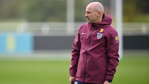 Tuchel pun menjadi incaran banyak klub top Eropa, salah satu klub yang disebut-sebut tertarik untuk menggunakan jasanya adalah Manchester United. (ALEXANDRA BEIER / AFP)