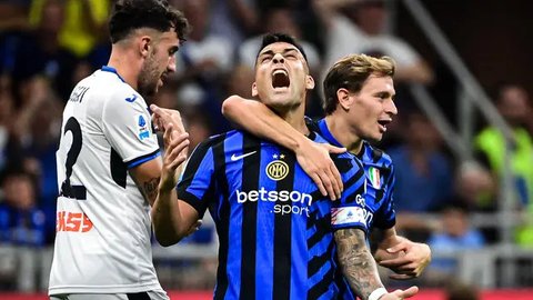 Satu lagi striker Argentina dengan koleksi 100 gol atau lebih di Serie A bersama Inter Milan adalah Lautaro Martinez yang kini tengah menjalani musim keenam bersama Nerazzurri. Ia baru saja m