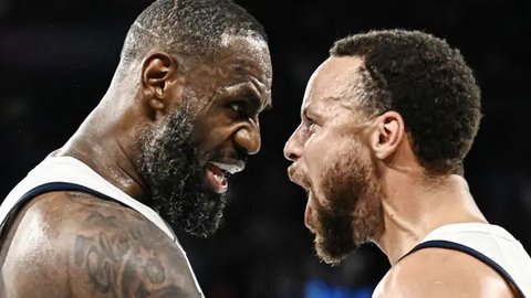 Stephen Curry dan LeBron James bakal tampil bersama Timnas Basket Amerika Serikat di ajang Olimpiade 2024. (Ethan Miller / GETTY IMAGES NORTH AMERICA / Getty Images via AFP)