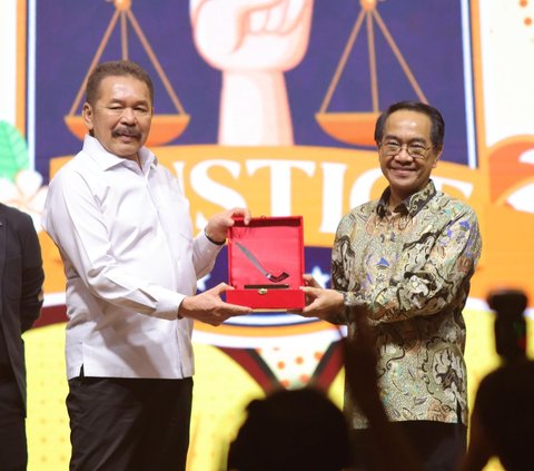 Jaksa Agung Terima Dua Penghargaan Sekaligus di Acara Sound of Justice 2024