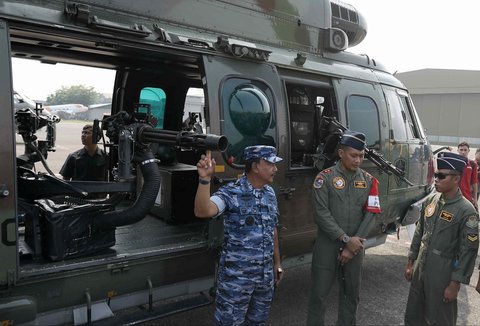 FOTO: Penampakan Jet Tempur hingga Helikopter dengan Senapan Mesin Disiapkan TNI AU untuk Amankan Pelantikan Prabowo