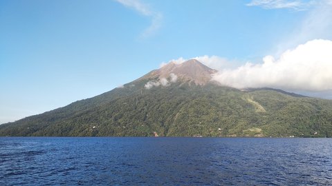 6 Fakta Mengejutkan Tentang Gunung Karangetang, Gunung Berapi Paling Aktif di Indonesia dengan 5 Kawah