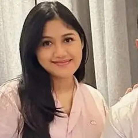 Potret Erina Gudono Usai Melahirkan Anak Pertama, Masih Pakai Baju Pasien dan Tanpa Makeup