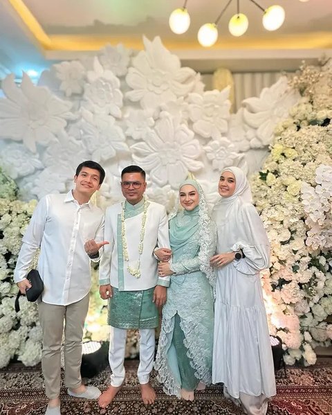 Irish Bella Menikah dengan Haldy Sabri. (Instagram/ shireensungkar)
