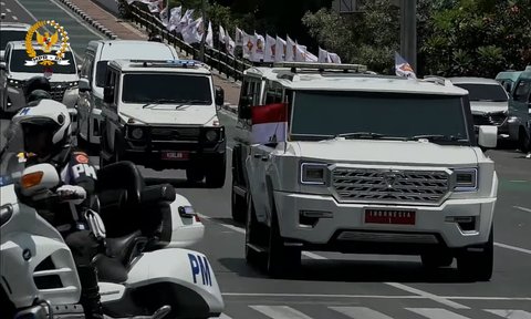 FOTO: Gagahnya Mobil Indonesia 1 Presiden Prabowo ‘Garuda’ Putih, Buatan Dalam Negeri