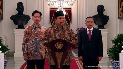 FOTO: Momen Kejutan Mayor Teddy Diumumkan Presiden Prabowo Jadi Sekretaris Kabinet, Langsung Beri Hormat!