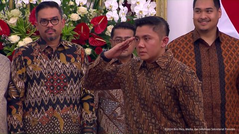 FOTO: Momen Kejutan Mayor Teddy Diumumkan Presiden Prabowo Jadi Sekretaris Kabinet, Langsung Beri Hormat!