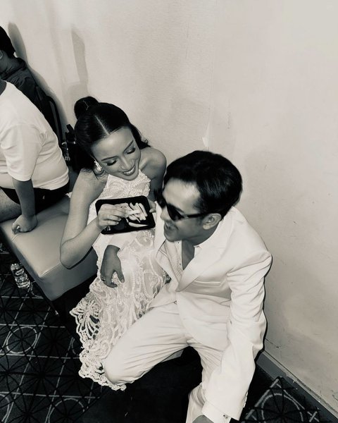 Lewat postingan Kevin, fans yakin kalau mereka akhirnya go public soal hubungan mereka.